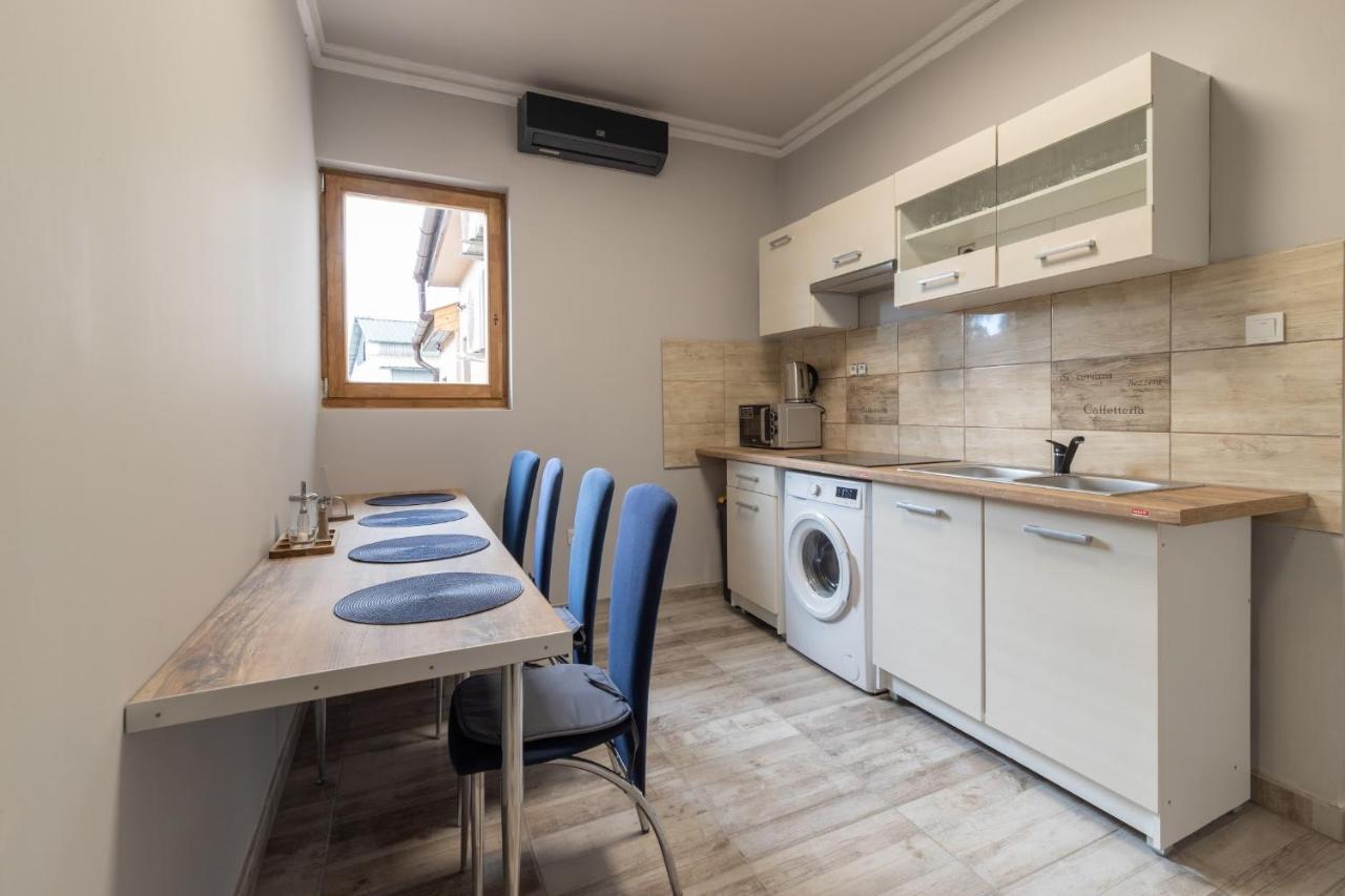 Ivanhoe Apartman Appartement Nyírbátor Buitenkant foto