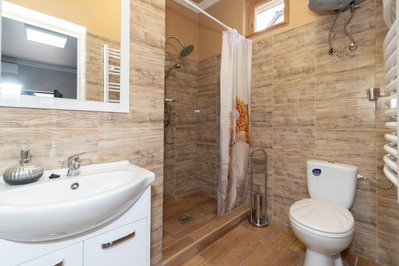 Ivanhoe Apartman Appartement Nyírbátor Buitenkant foto