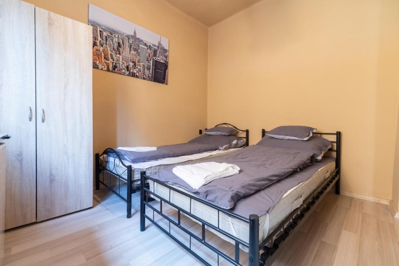 Ivanhoe Apartman Appartement Nyírbátor Buitenkant foto